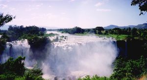 Dieses Bild hat ein leeres Alt-Attribut. Der Dateiname ist Blue_Nile_Falls-1-300x164.jpg